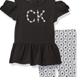 NWT- CALVIN KLEIN BABY GIRLS MATCHING OUTFIT SET